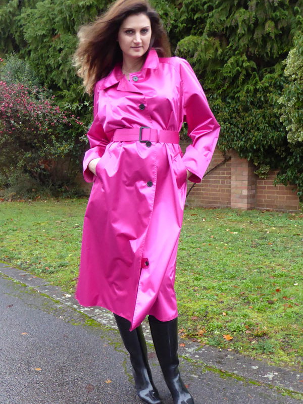 'Sabrina' Single-Breasted Mackintosh - Pink - Hamilton Classics Rainwear