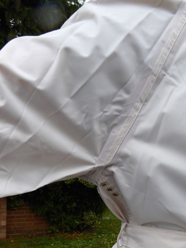 GINA MACKINTOSH IN CREAM NYLON-SILK - Image 12